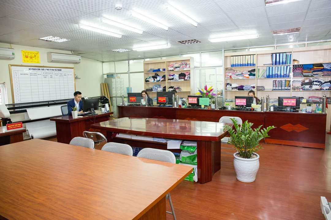 Chung tay hỗ trợ các doanh nghiệp may mặc bị ảnh hưởng nặng bởi dịch Covid